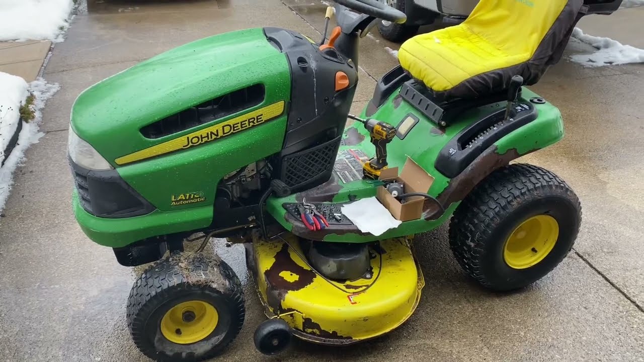Замена карбюратора на John Deere LA110 с двигателем Briggs 19,5 л.с. с использованием аналога HIPA
