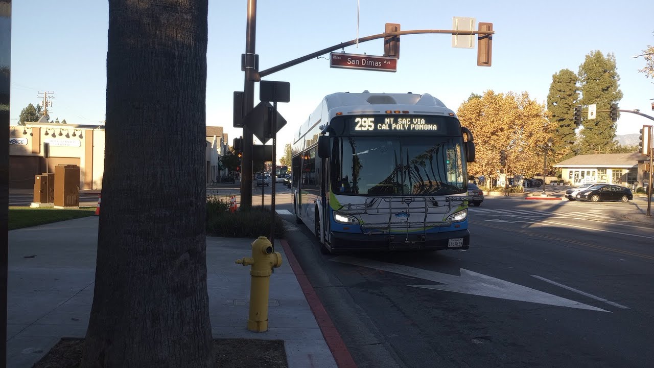 2016 Foothill Transit New Flyer XN40 2413