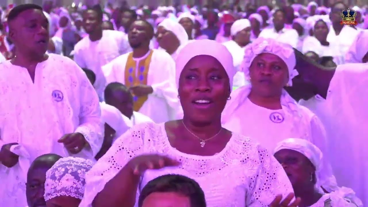 EXCLUSIVE PERFORMANCE BY ROYAL MAVIS OTENG AT THE YEAR OF DIVINE INTERVENTION (31ST WATCH NIGHT)