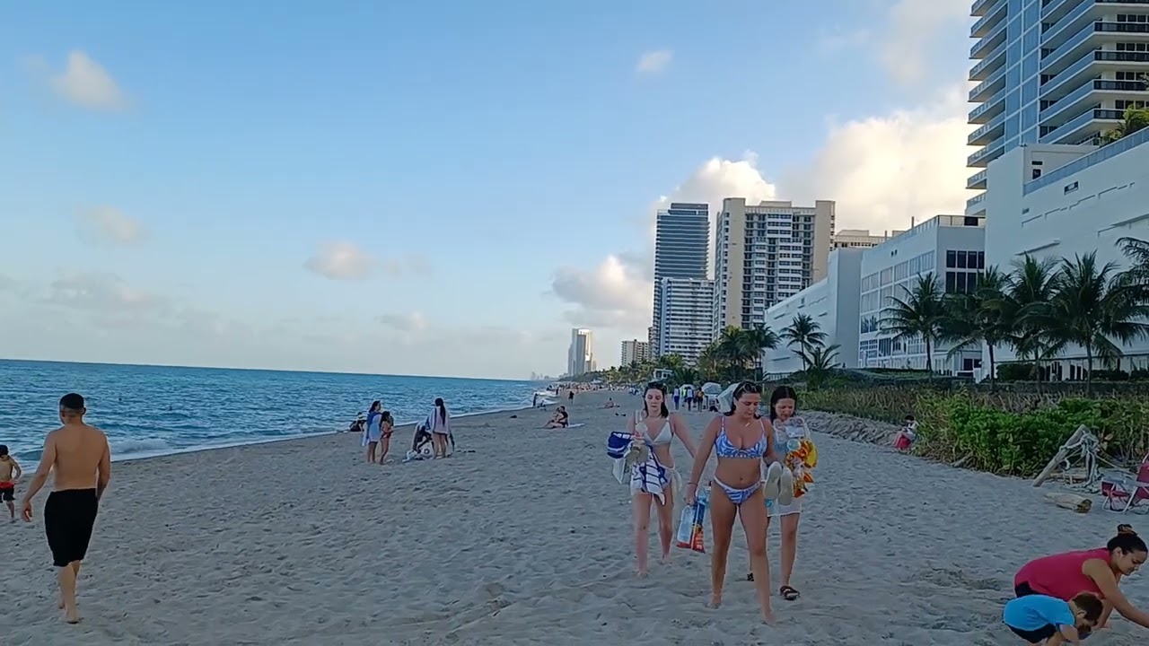 Пляж Hallandale Beach  Халландейл бич  город часть большого Майами Флорида