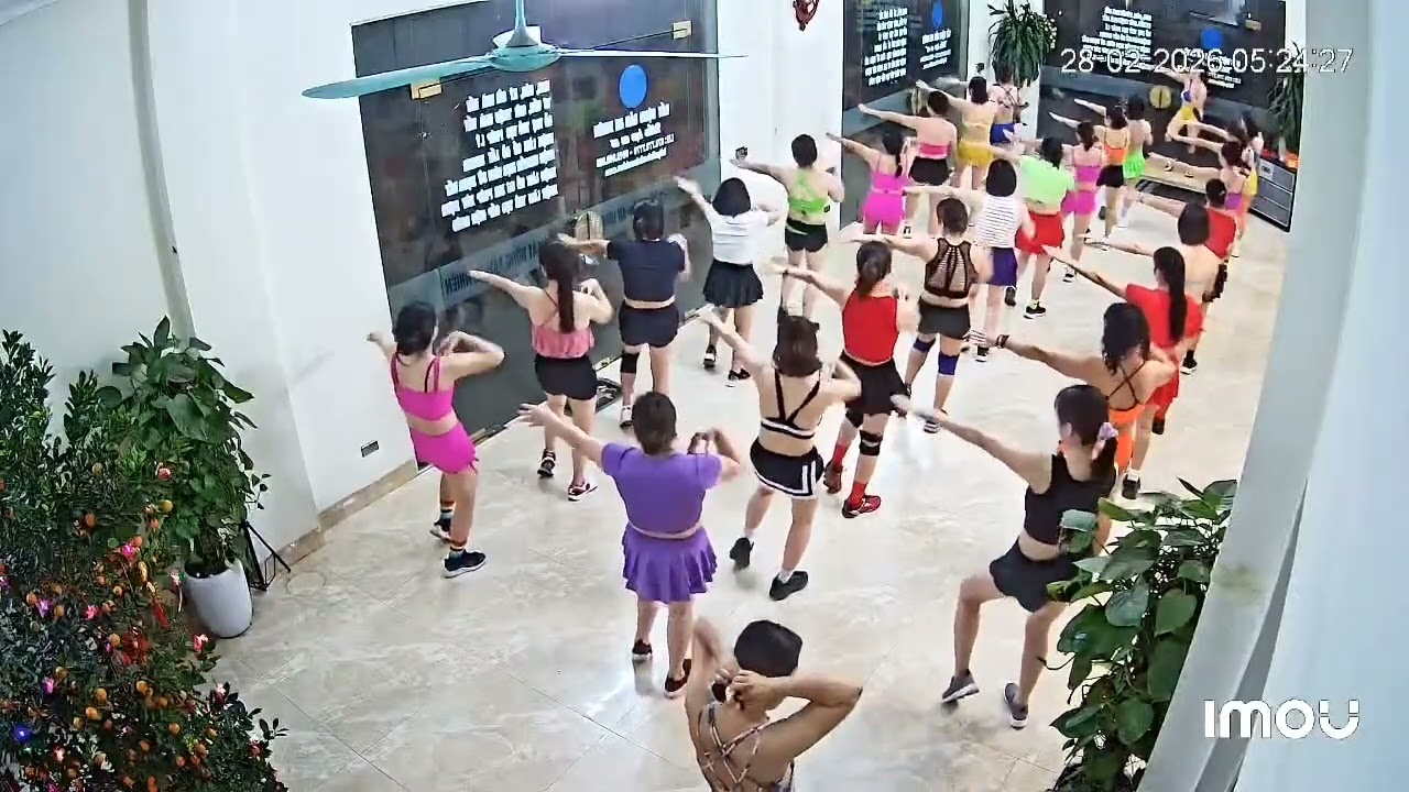 Chị em Clb Aerobic Bđs An Nhiên hôm nay đông vui hơn hẳn! Ai không có mặt điểm danh đi nào!?