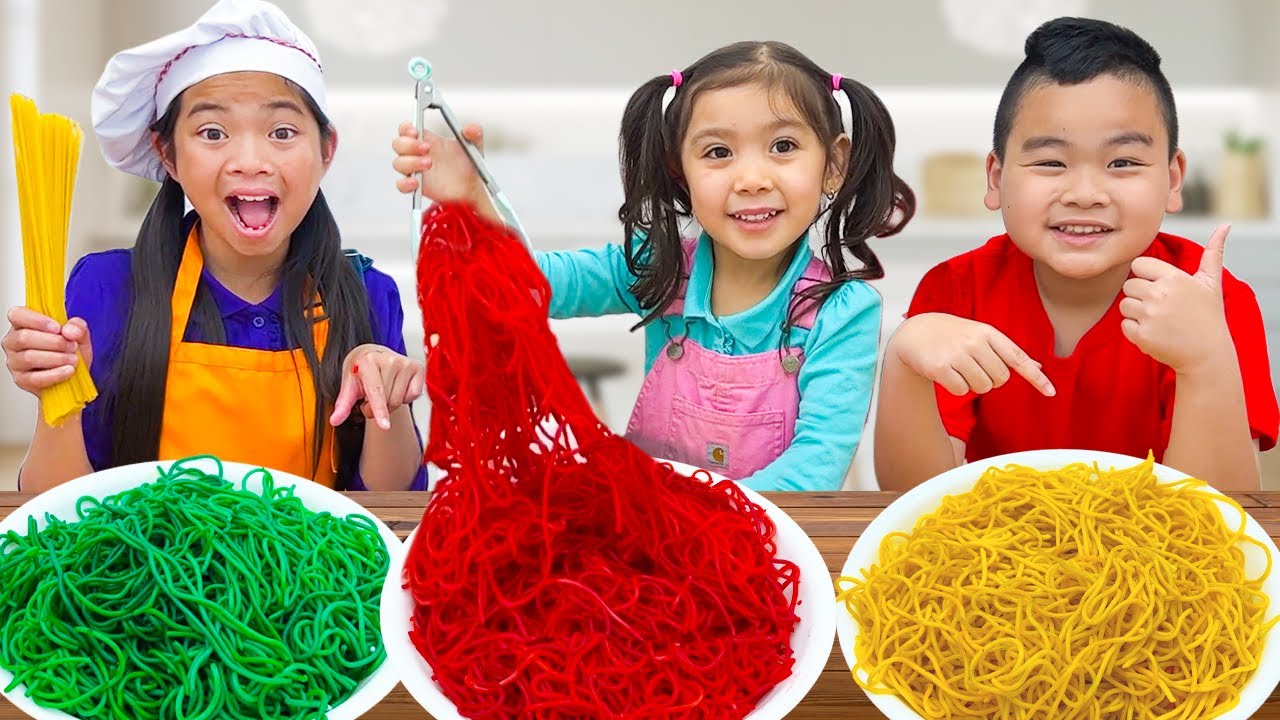 Emma Lyndon and Maddie Food Toys Restaurant | Pretend Cook Toy Food