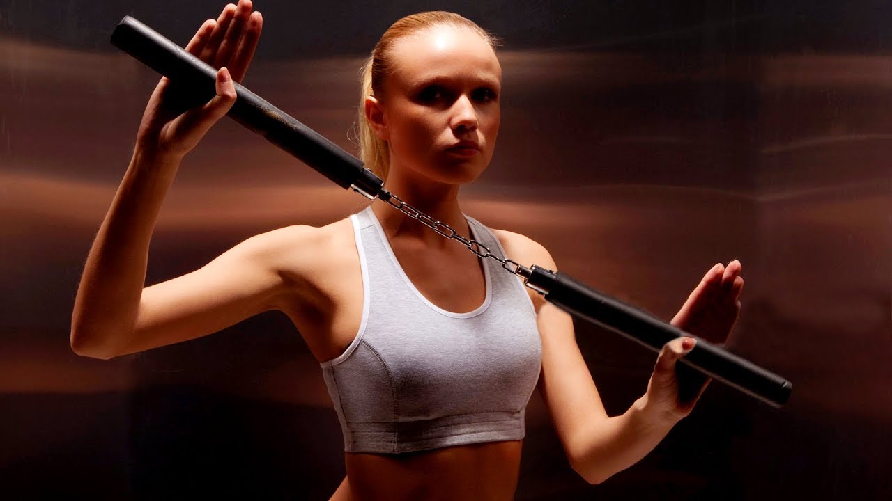 Crazy girl with Nunchucks - Amazing Nunchucks Tricks @MrArslanTKD