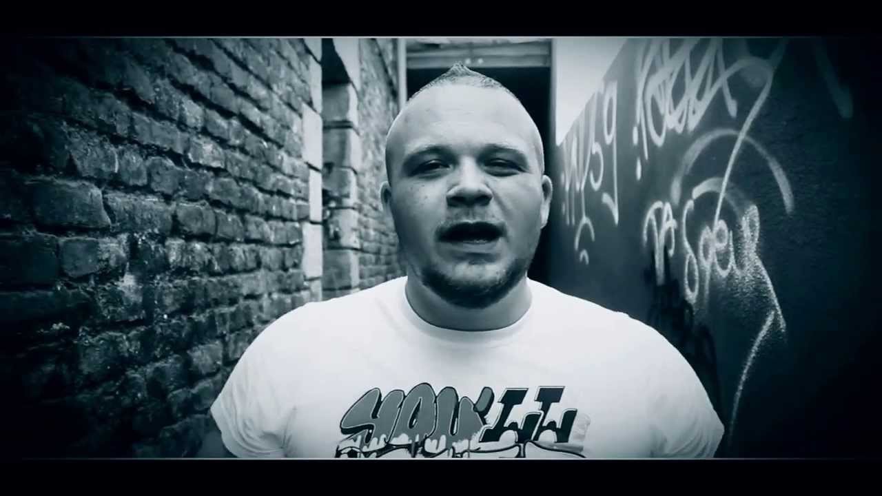 LA CHRONIK - Derrière Mon Sourire - CLIP Officiel