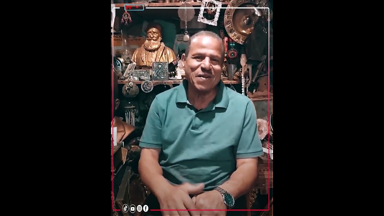 كأنك رجعت بالزمن.. بازار عم مصطفى يجذب عيون السياح في شارع المعز