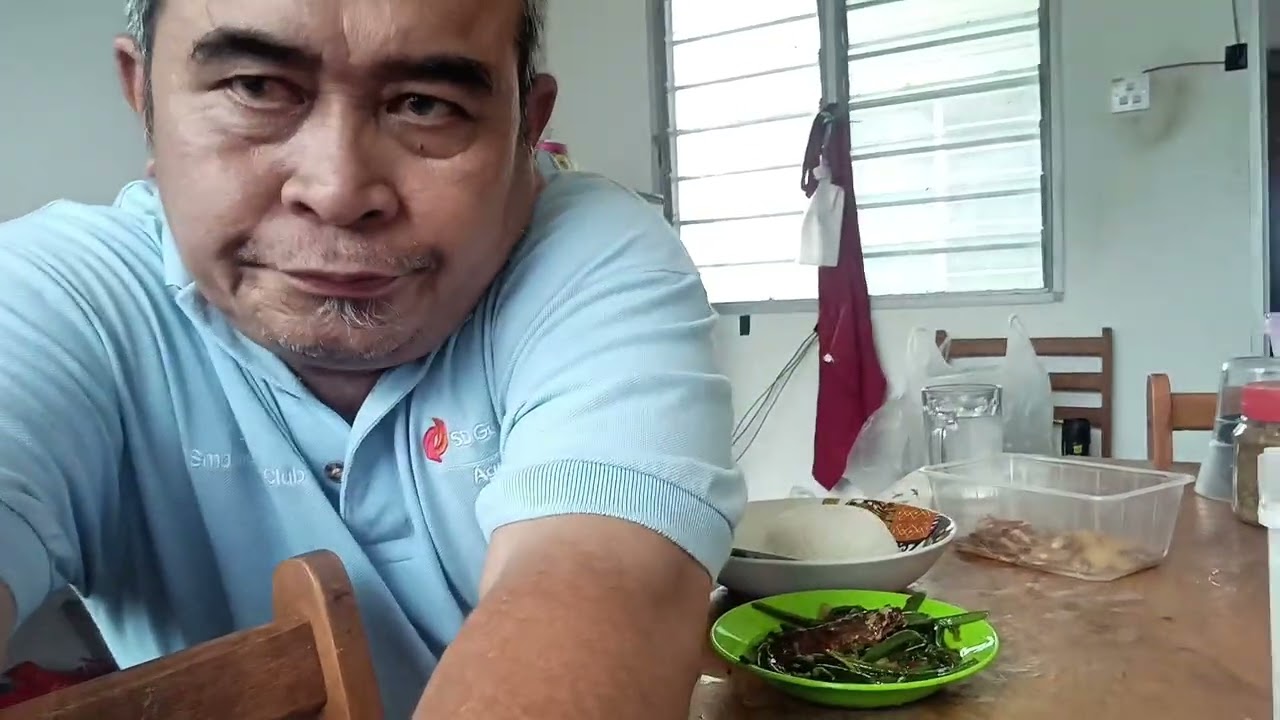 Wow 😯 Pedas// Pakis + King Cup Sardines Cili🌶️👍