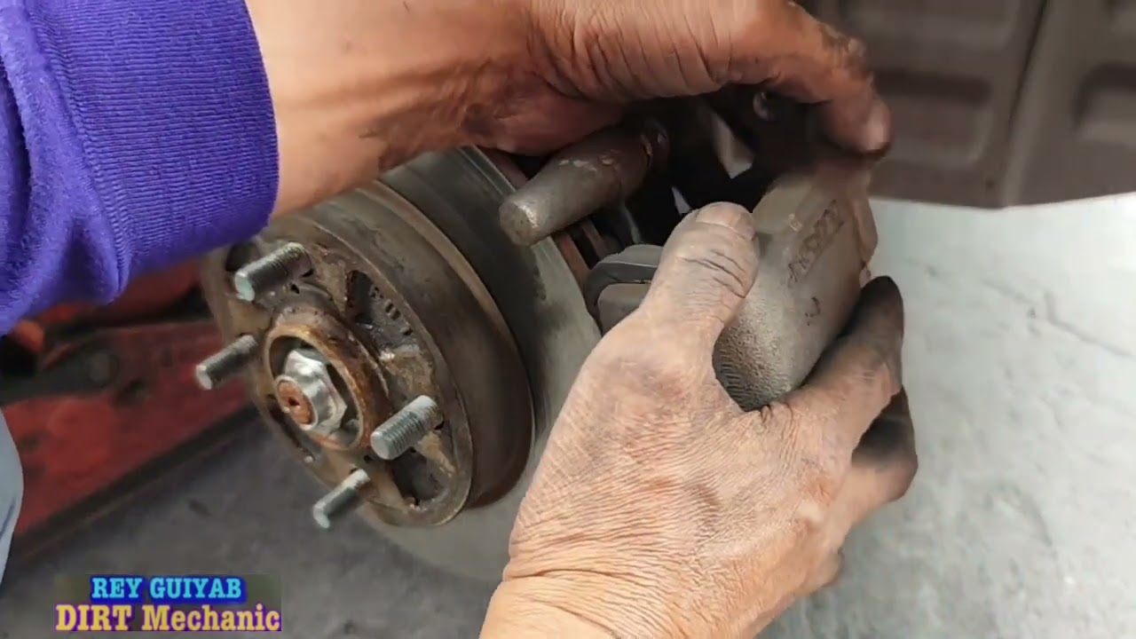 TOYOTA WIGO: PMS parin ako linis ng brake pads para iwas sipol. | DIRT MECHANIC