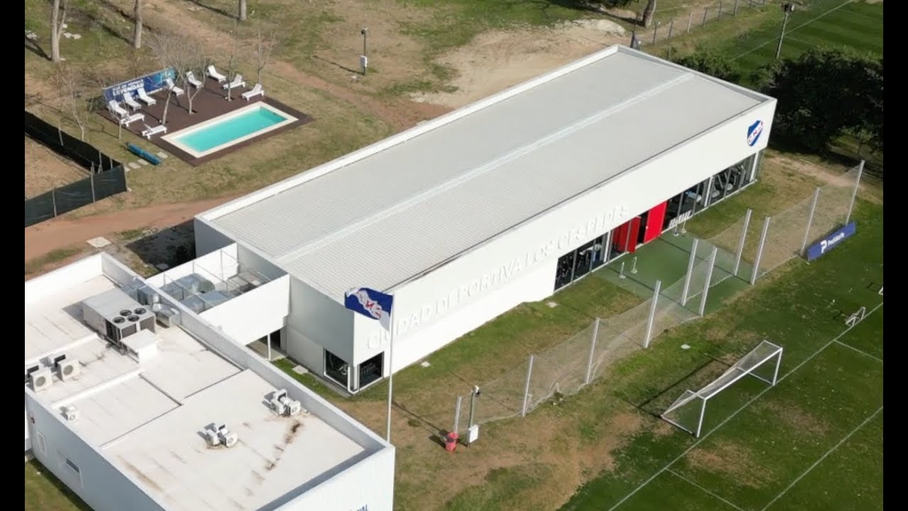 Ciudad Deportiva Los Céspedes (resumido) Club Nacional de Football🇫🇷