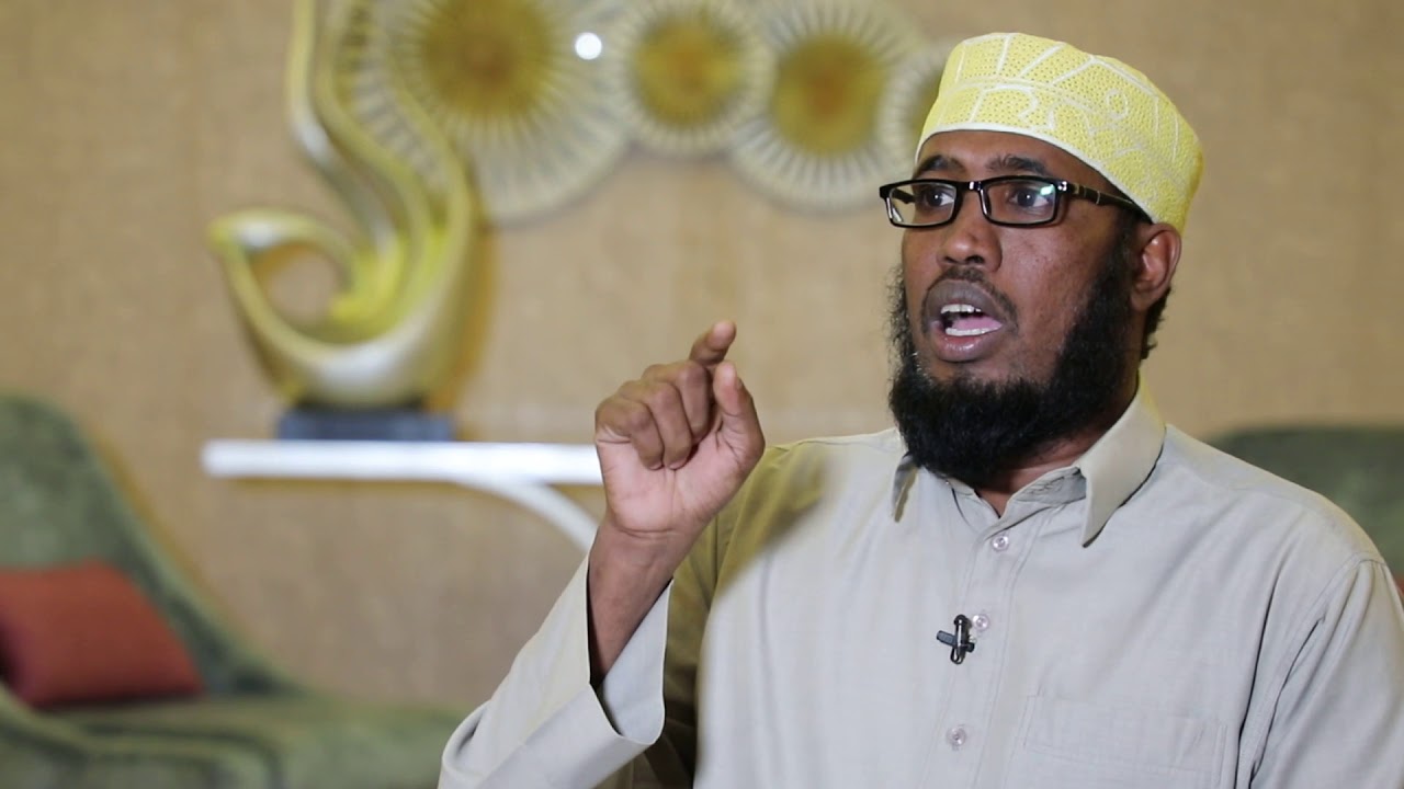 د. فيصل محمد علي خريج الجامعة الإسلامية .. أين هو الأن؟