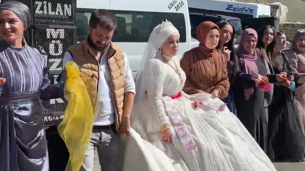 Doğu Anadolu köy düğünleri / bu amcaların halayda eşi benzeri yok Ağrı ÇatAlipaşa köyü Zilan Müzik