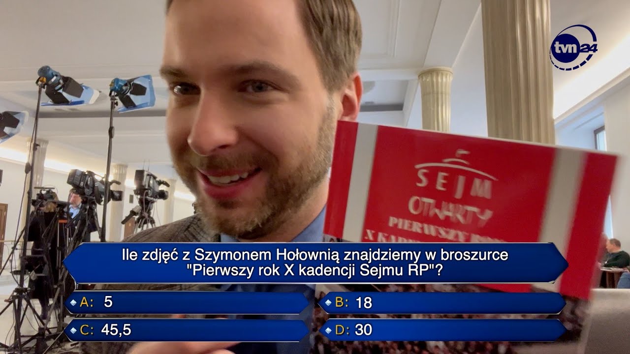 Policzyliśmy, ile zdjęć Szymona Hołowni jest na 58 stronach raportu z działalności Sejmu X kadencji