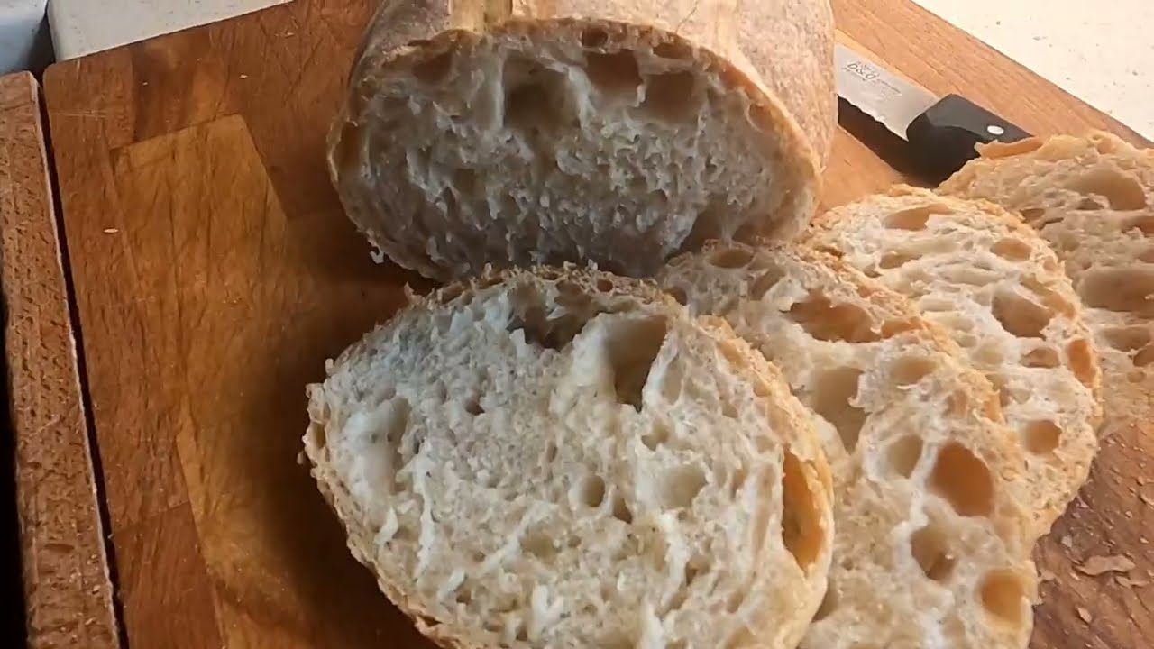 Pane toscano fatto in casa.