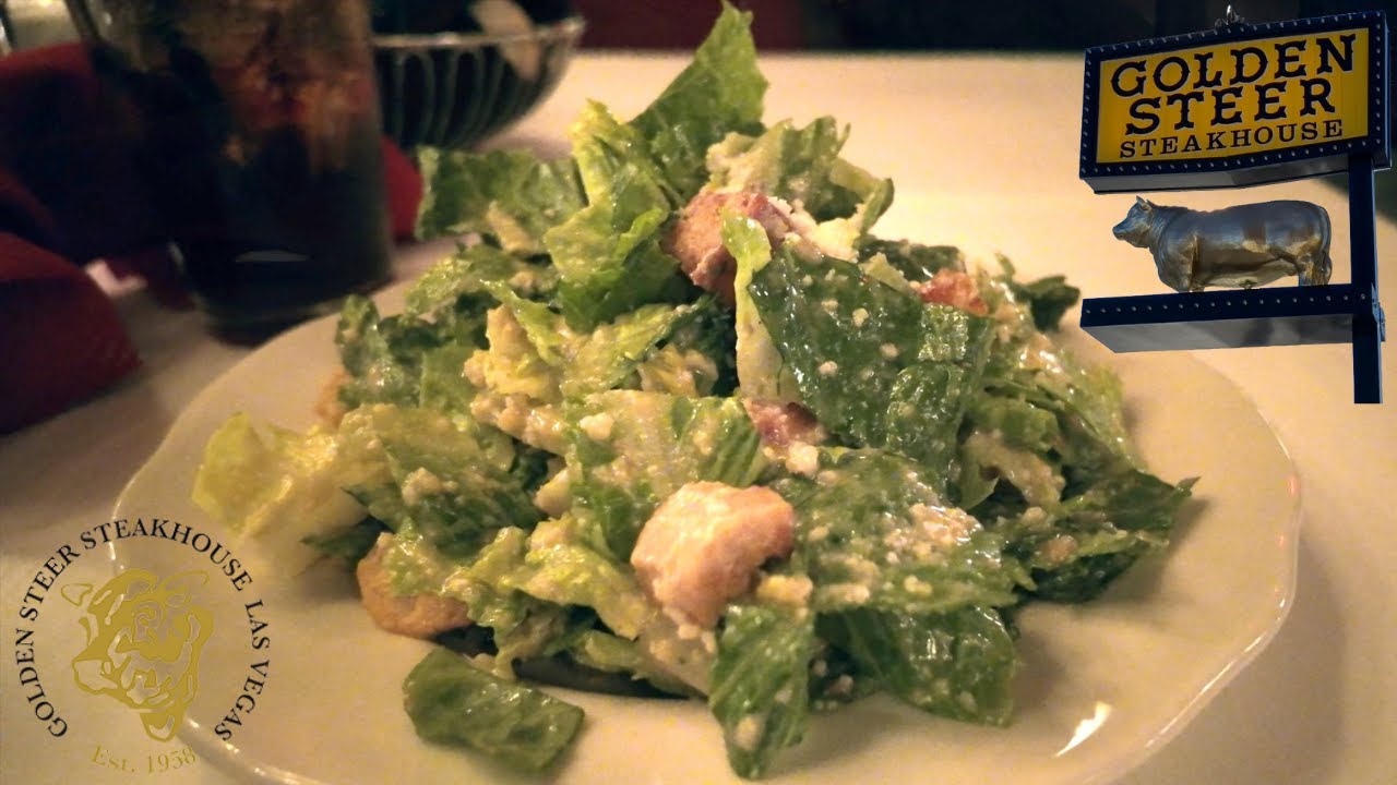 Салат Цезарь в ресторане Golden Steer Steakhouse #lasvegas #steakhouse #caesarsalad