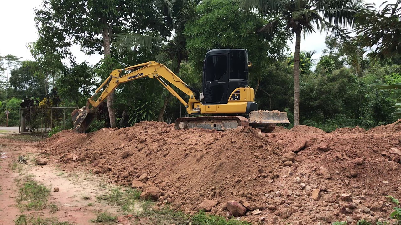 KOMATSU PC-45 MR