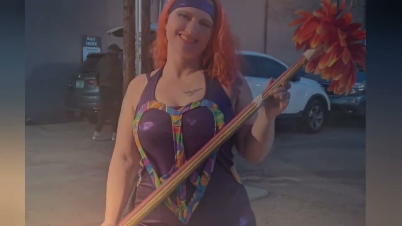 SCW Final Curtain: Sassi's Ominous Presence vs Hippie Jovial Demeanor.