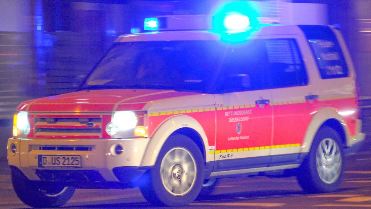 [DÜSSELDORF IM AUSNAHMEZUSTAND] - Einsatzkräfte während Altweiber 2019 im Dauereinsatz -