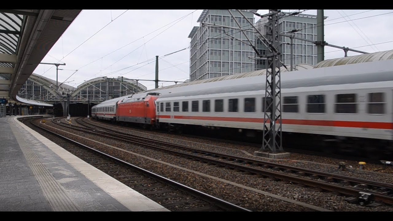 Doppel-IC in Berlin Ostbahnhof