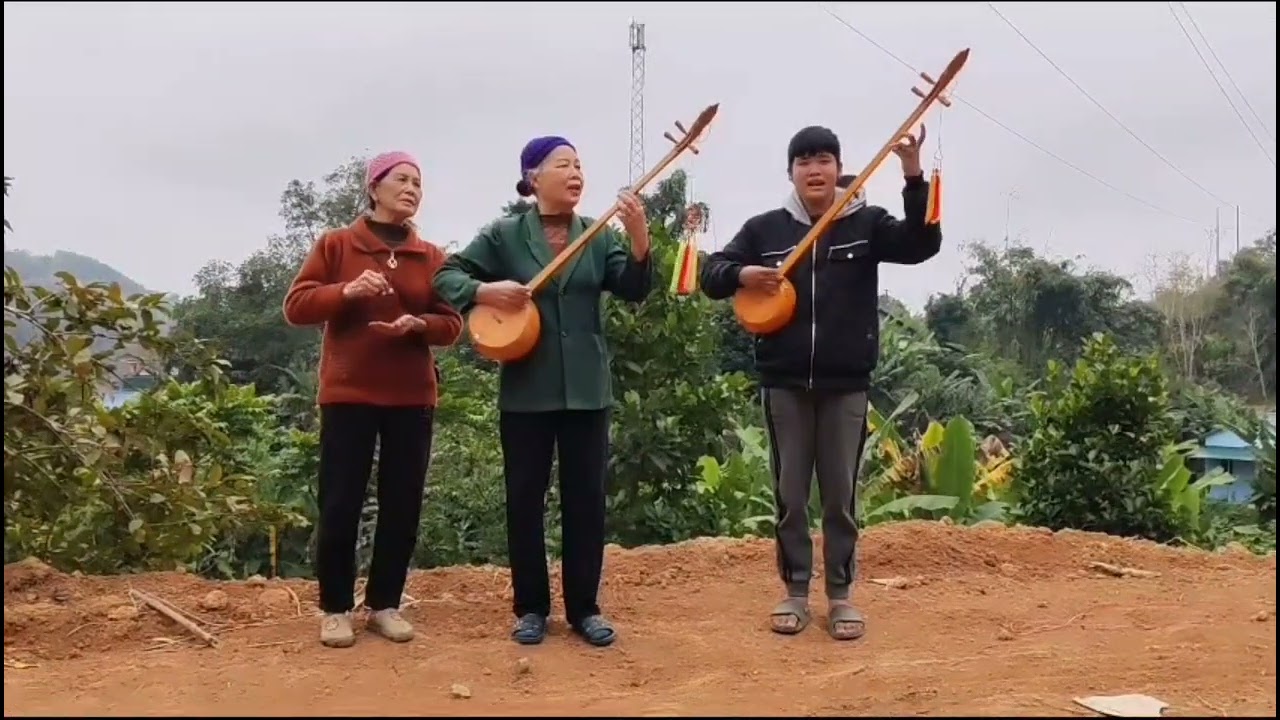 Bác Hồ Đặt Kha Pác Bó Thể Hiện Tam Then 