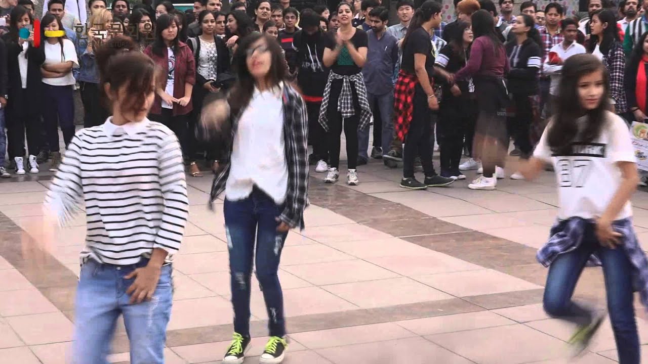 K-POP FLASH MOB IN NEW DELHI, INDIA  - KOREA FESTIVAL 2015