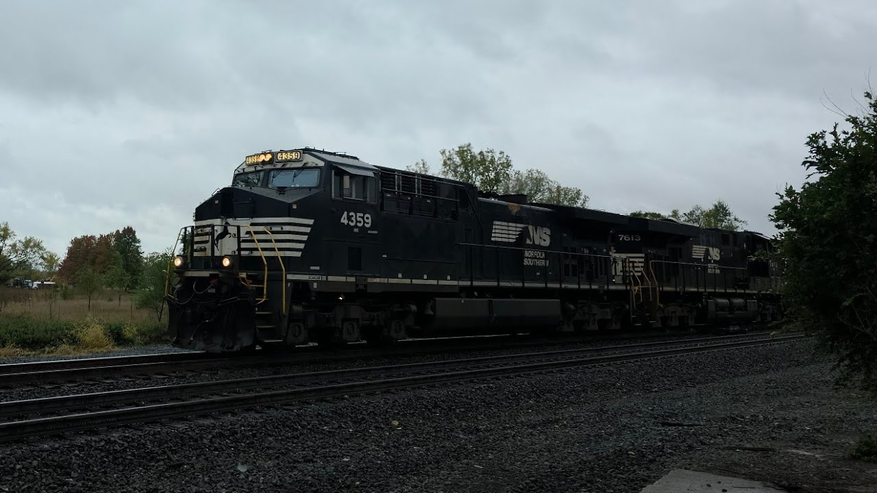 NS Train 260 NS 4359 NS 7613 NS 1089 NS 4225 Waterloo, Indiana October 19, 2025 1600