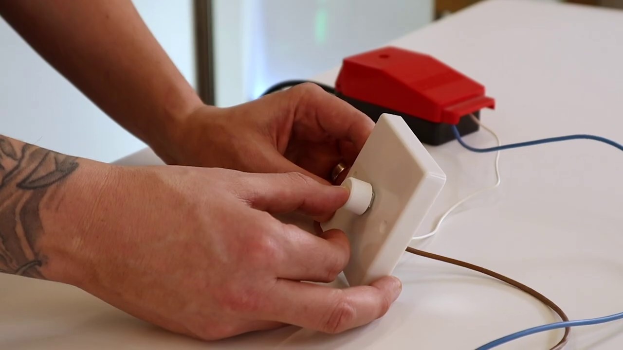 How to Wire a Mains Dimmable Fitting | Tech Team Takeover