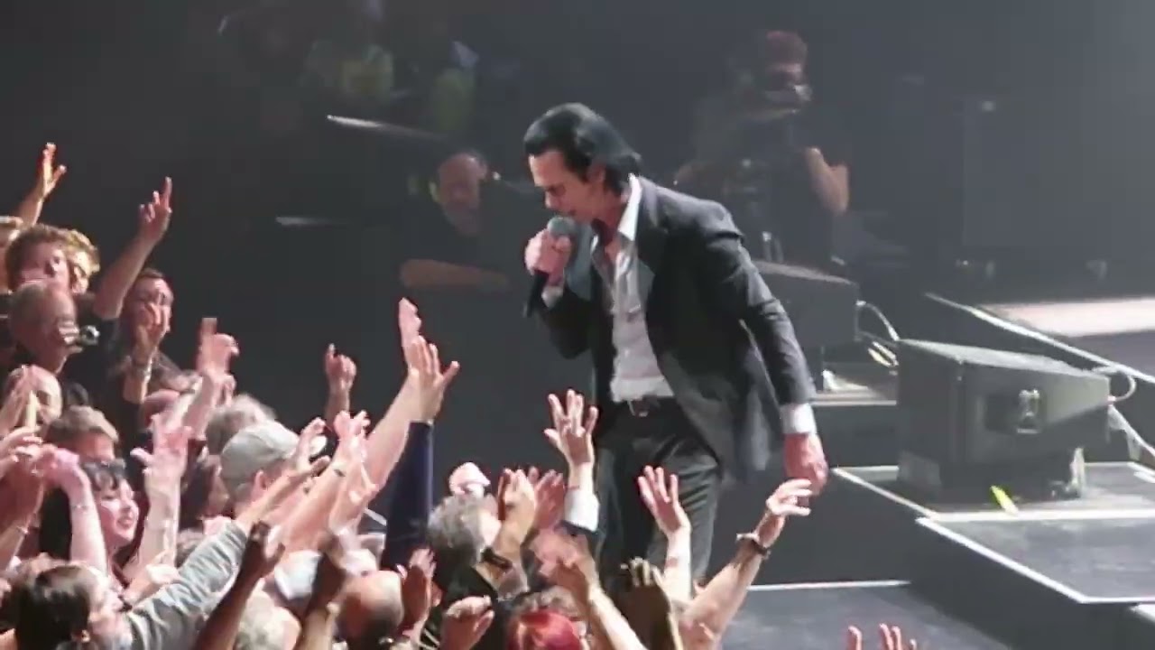 Nick Cave & the Bad Seeds. 31 Oktober 2024, Antwerpen, Sportpaleis, België.