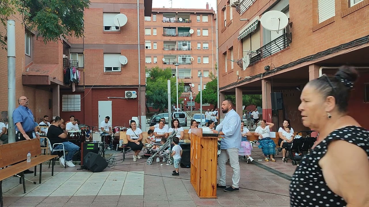 Iglesia de campo claro, culto en la calle, Pastor miguel!