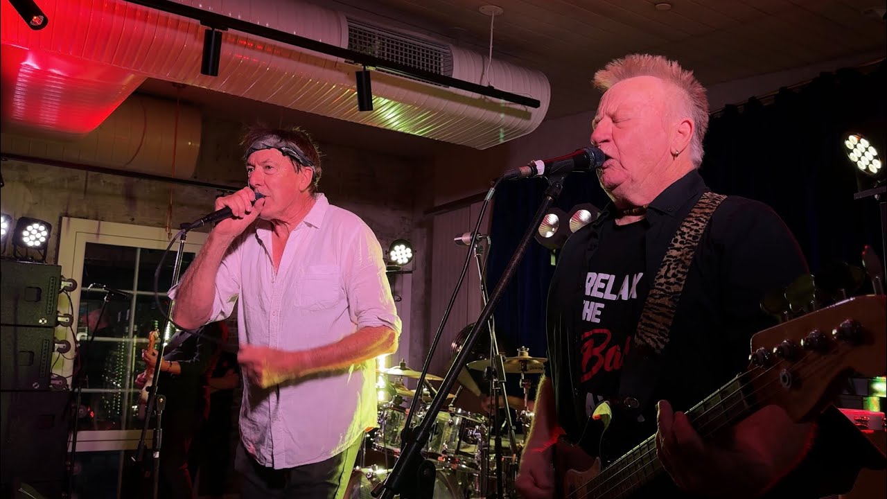 The Radiators Lonely - The Royal Queanbeyan Hotel N.S.W 27/2/26