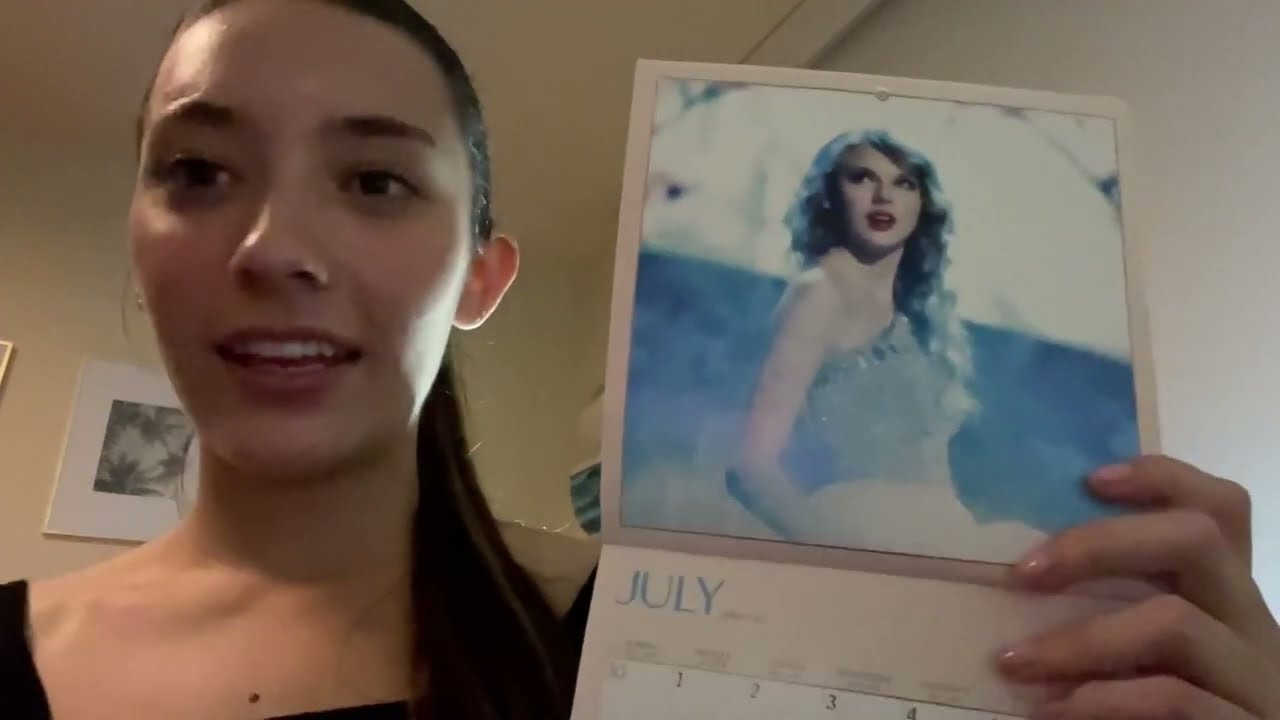 ASMR flip through of old taylor swift photos ✨ (soft spoken, lofi)