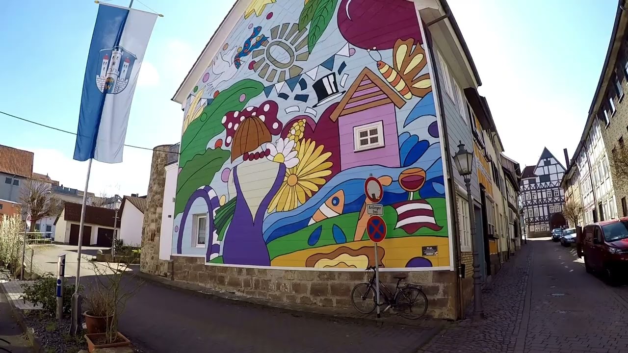 Spaziergang bei Witzenhausen mit ersten Kirschblüten