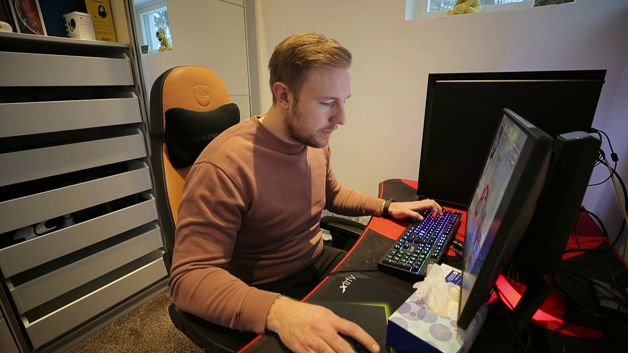 LIFE HACK: HOW HEATON EAT SNACKS IN A NEW WAY