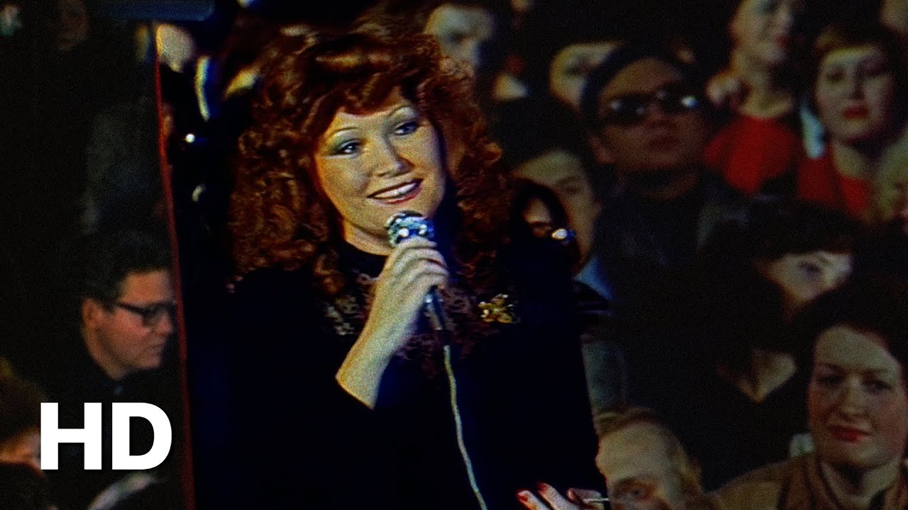Алла Пугачёва - Маэстро (Official HD Video) [Live]
