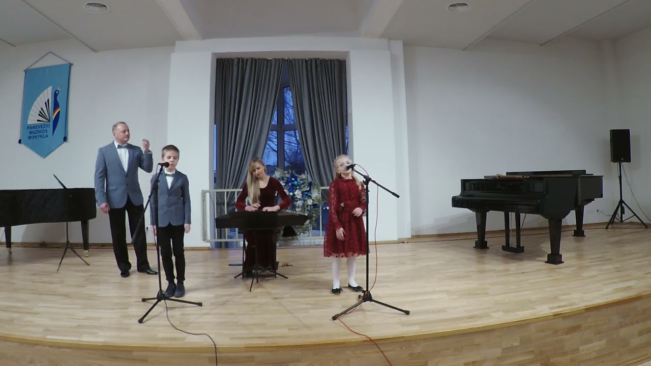 Obuoliai. Akvilė Ališauskaitė ir Lukas Ališauskas