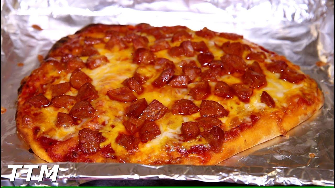 EASY Naan Bread Pizza Recipe