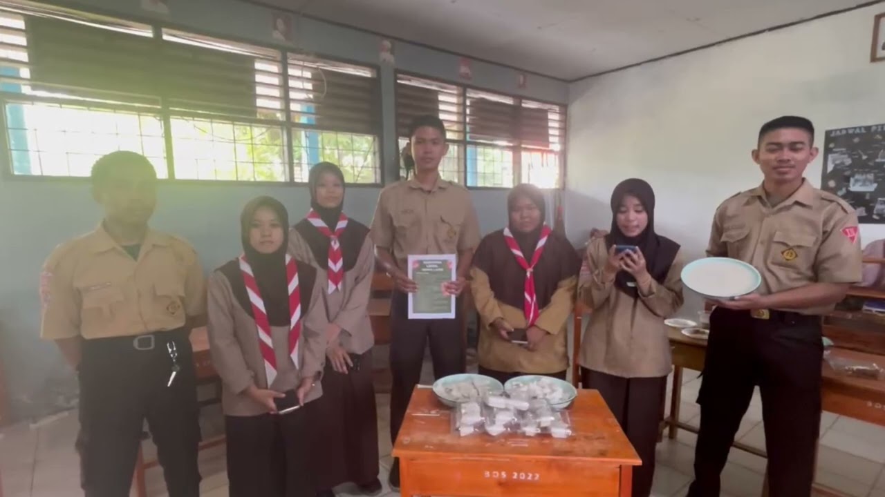 TUGAS PRAKTEK MEMBUAT KUE TRADISIONAL 