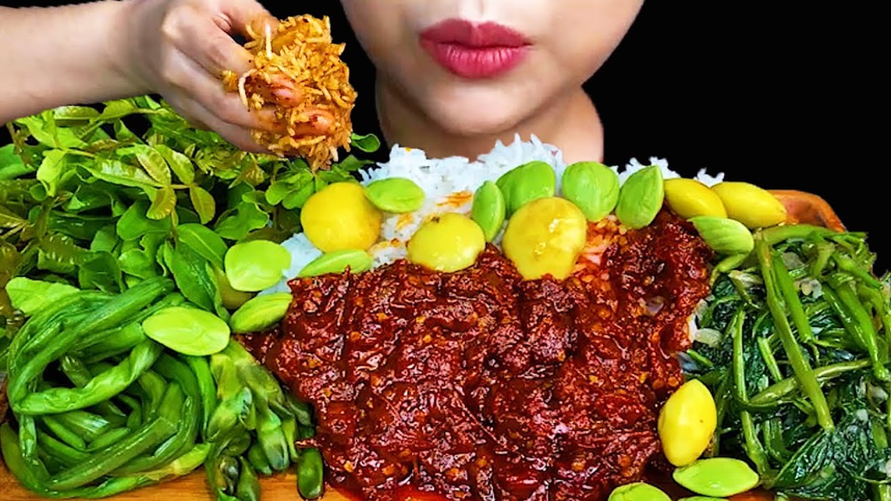 SPICY TOMATO FISH PASTE CURRY, STINK BEANS, JENGKOL BEAN, BOILED VEGGIES