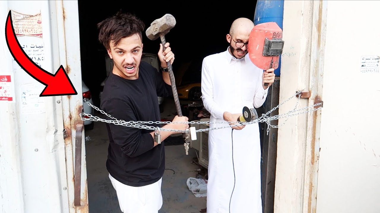 اللي يحصل المفتاح يطلع والخسران ينام في المحل ( لايفوتك ) 😂!!