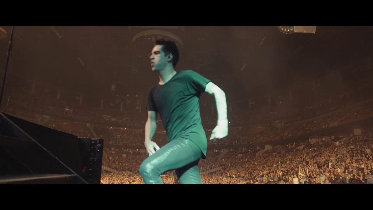 Panic! At The Disco - Let's Kill Tonight (Live) [from the Death Of A Bachelor Tour]