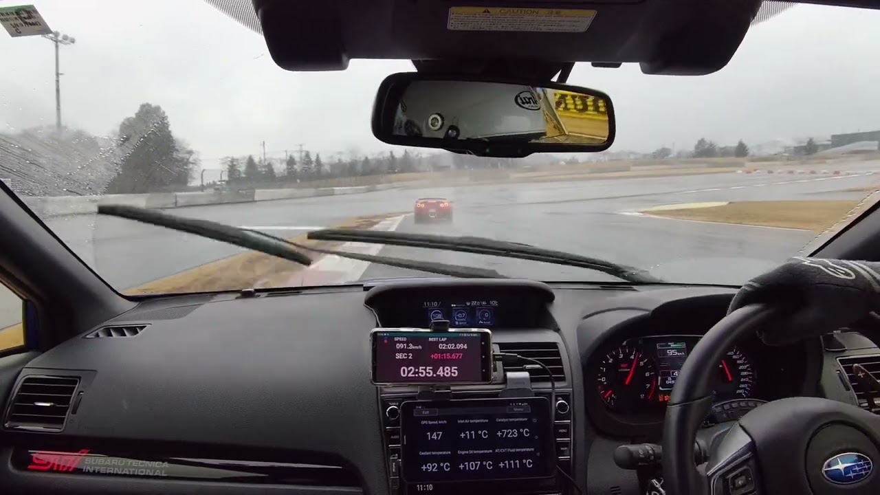 雨の FSW サーキット, 35GTR に追走, WRX S4 (VAG) CVT