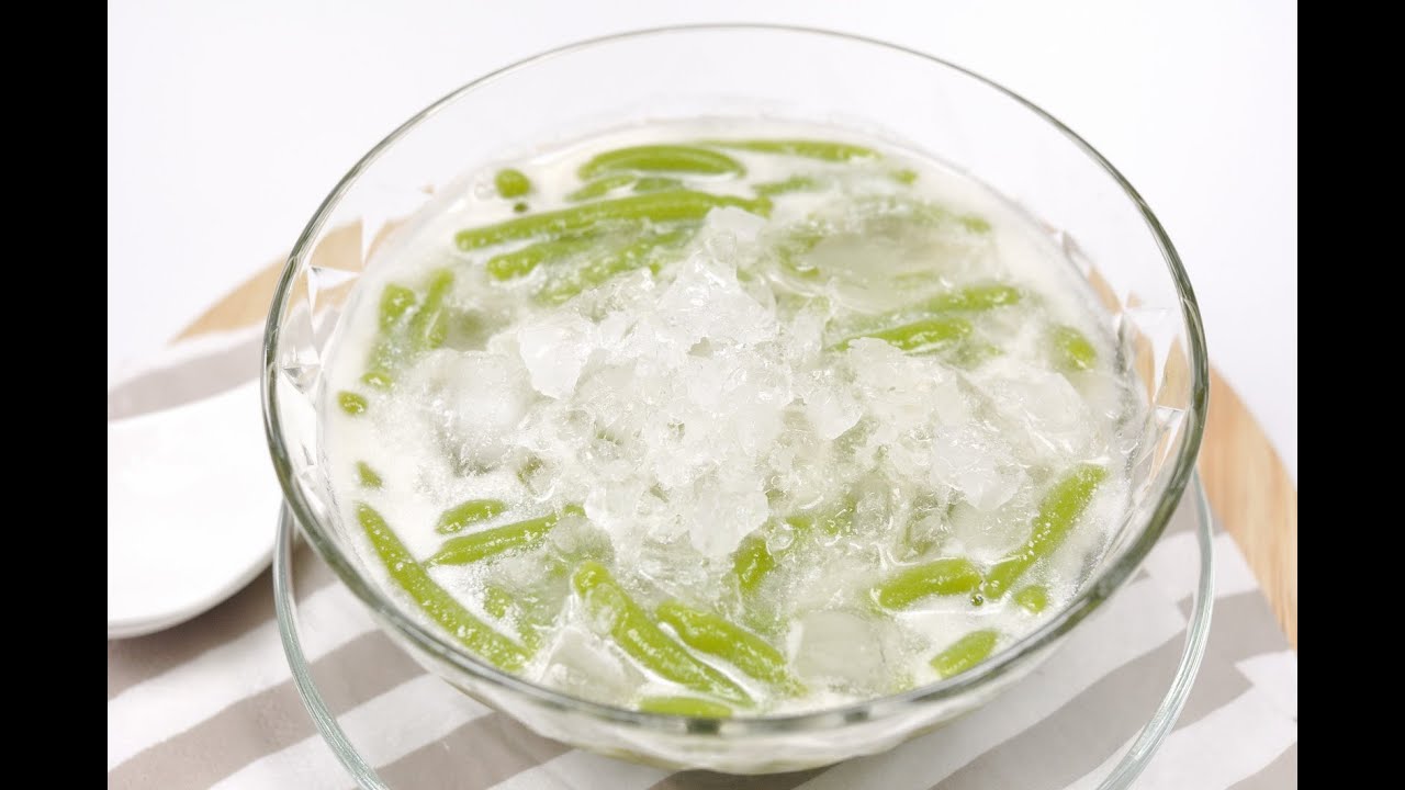 Pandan Noodles with Coconut Milk (Thai Dessert) - Kanom Lod Chong ขนมลอดช่อง