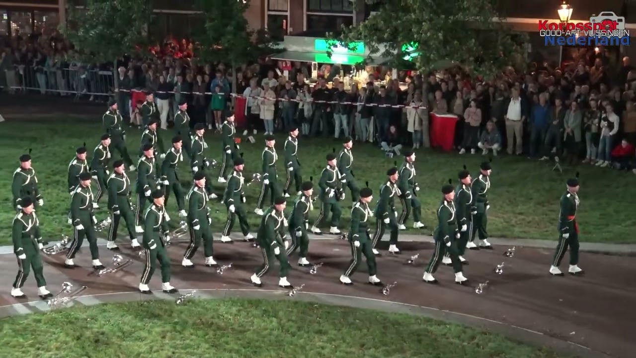 Chr. Muziekvereniging Door Vriendschap Sterk tijdens Plein Taptoe Leiden 2023