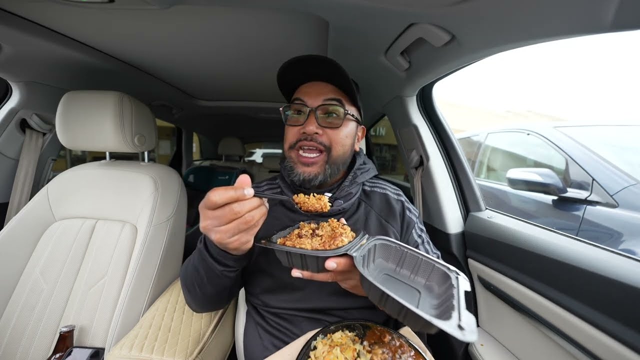 Mama Lunes Jamaican Grill — ассорти из бычьего хвоста и курицы Джерк