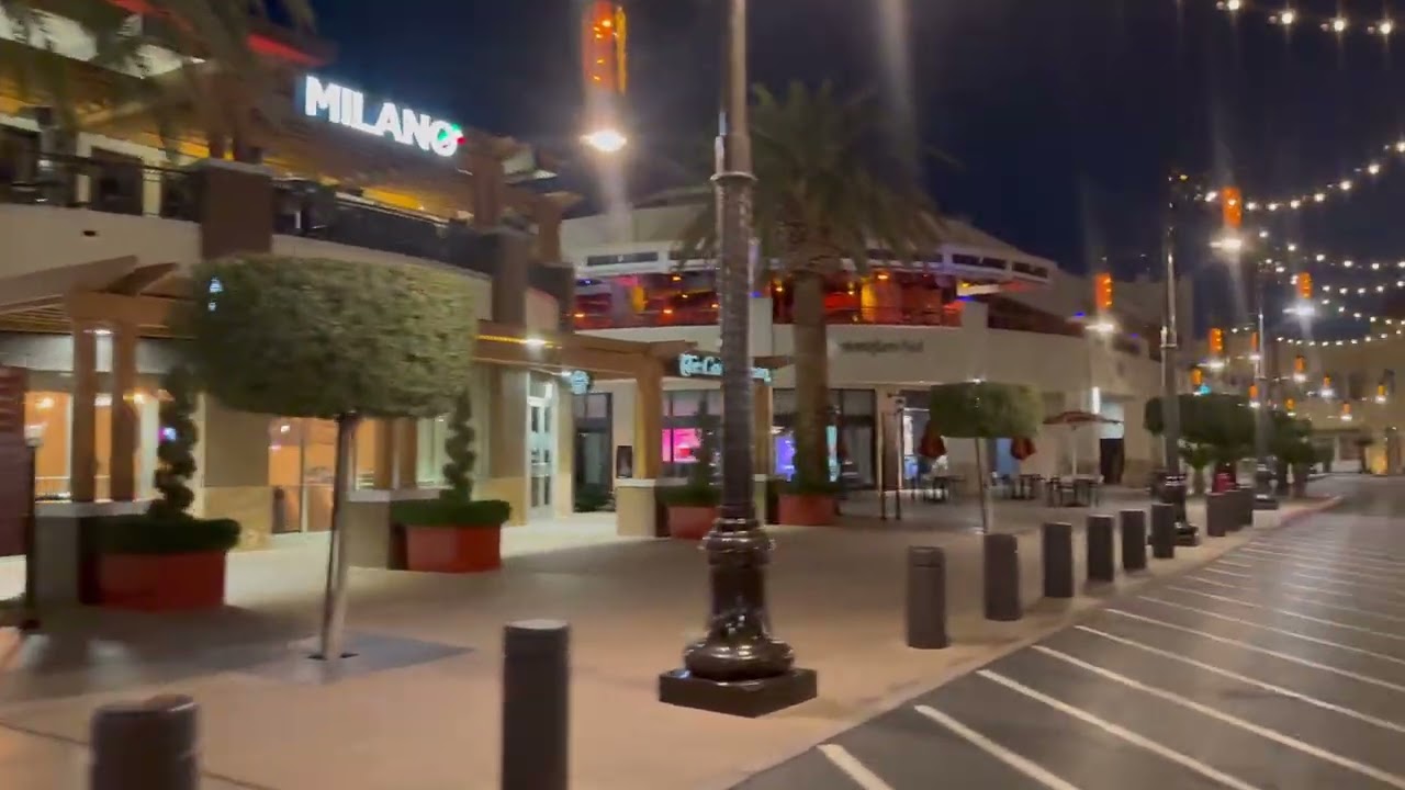 Town Square Las Vegas, night time 🛴