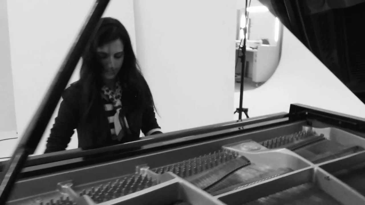 AyseDeniz GOKCIN Gap - Vogue Promo Video
