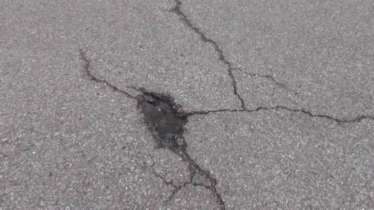 Naprawa spękań na placach parkingowych w Centrach Handlowych