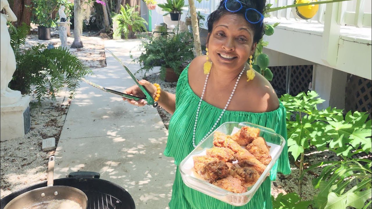 Sandy's homemade Spicy Fried Chicken 🍗 SFC Egg Chowmein Recipes on the Fire grill  backyard style 