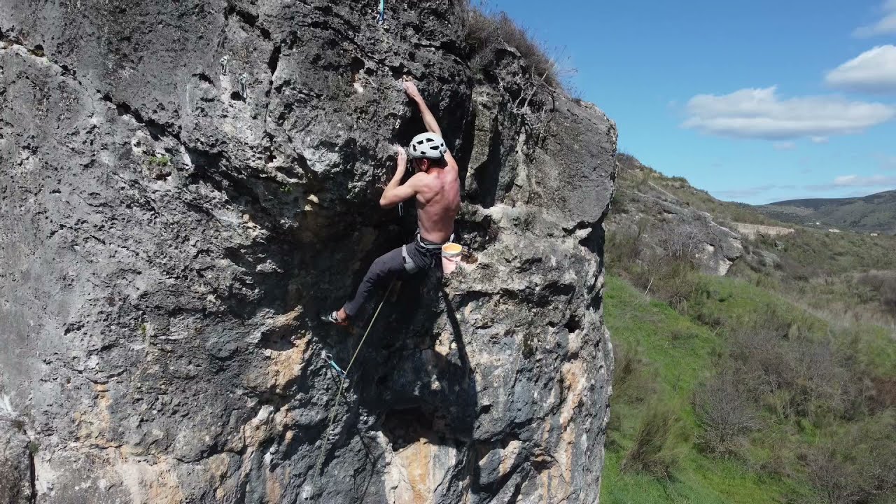 Full ascent: Danone ma agarro 7a, Patones.