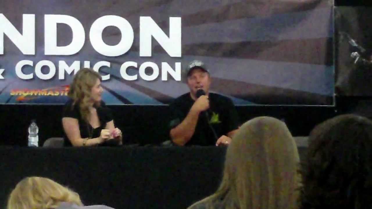 Adam Baldwin singing 'The Hero Of Canton' - London Film and Comic Con 2012