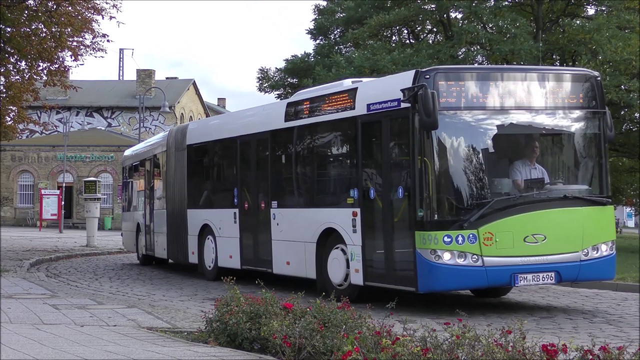 Regiobus Potsdam-Mittelmark am Bahnhof Werder (Havel) am 12.Oktober 2017