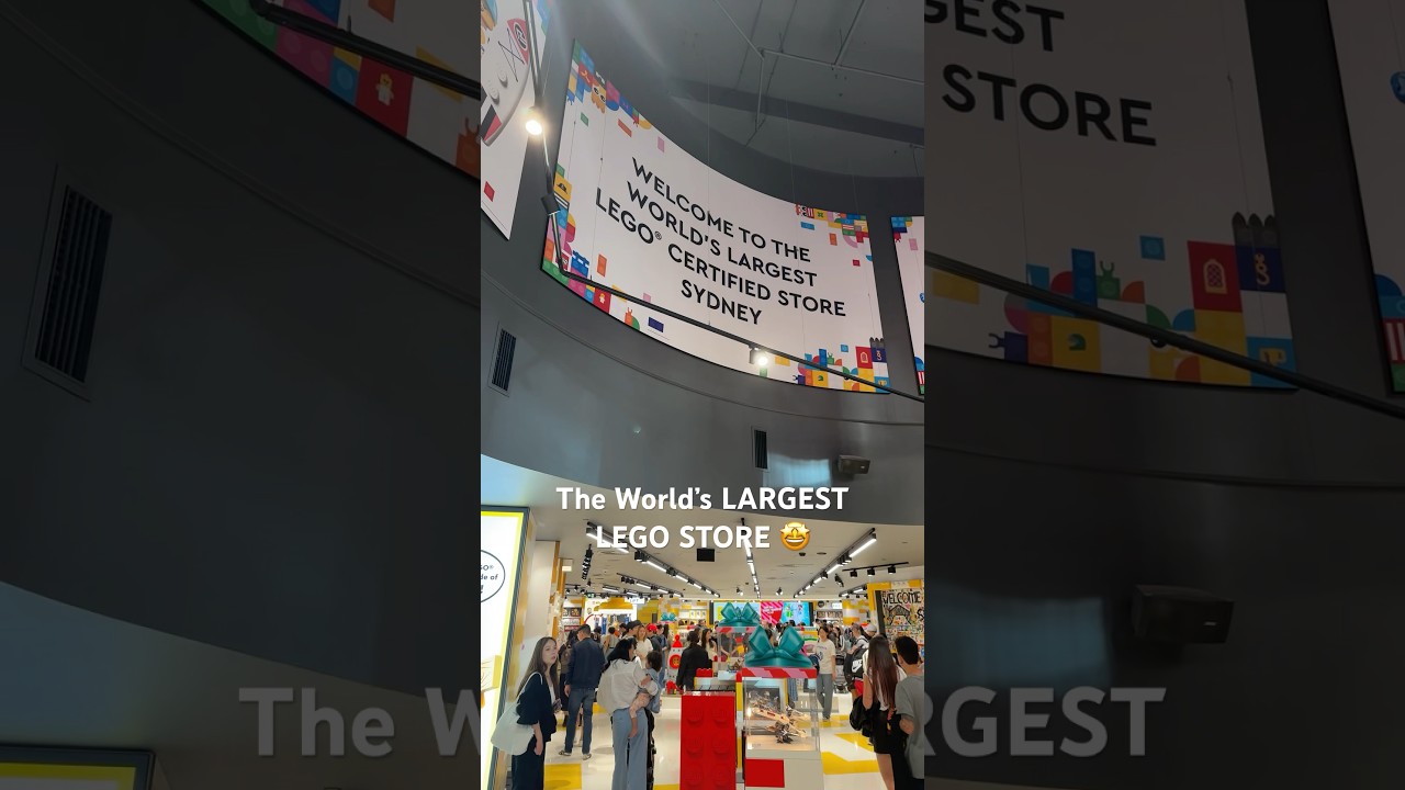 The World&rsquo;s LARGEST LEGO STORE 🤩 #lego #sydney